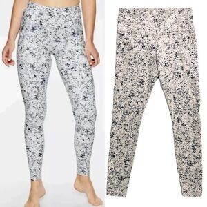 Athleta Sandstone Stash Pocket Salutation Tight White Grey Women's Small